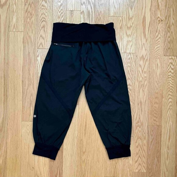 Lululemon Cropped Black Parachute pants W size 6 - Picture 2 of 8
